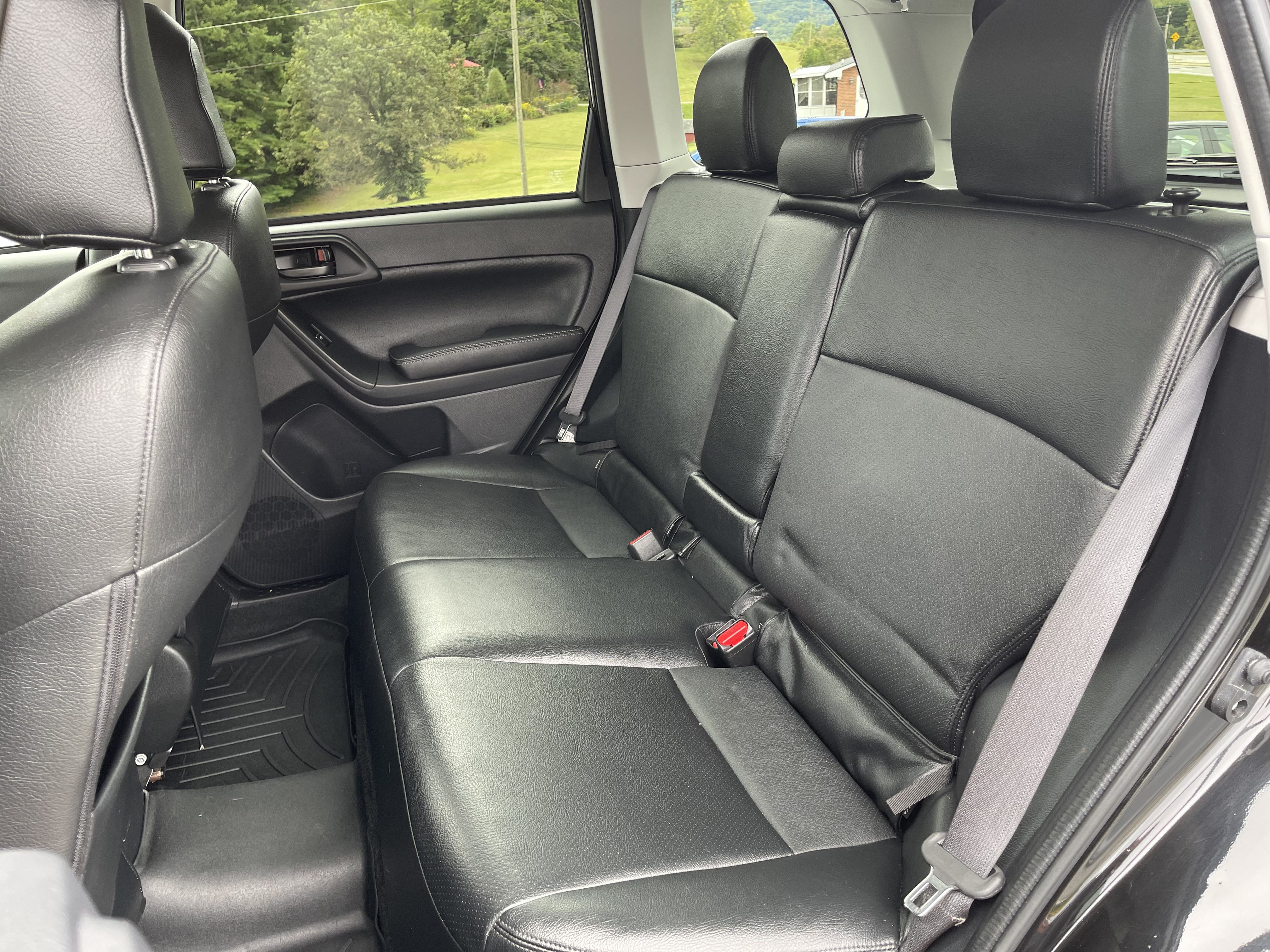 Used 2017 Subaru Forester 2.5i Premium w/ All-Weather Package AWD/4WD image 11