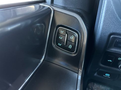 Used 2023 Ford F150 Lariat AWD/4WD image 18