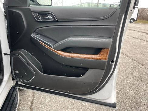 Used 2020 Chevrolet Suburban Premier image 24