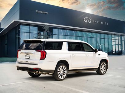 Used 2022 GMC Yukon XL Denali w/ Denali Premium Package