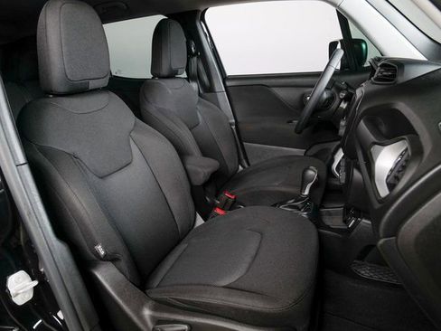 Used 2020 Jeep Renegade Sport w/ Sport Appearance Group image 3