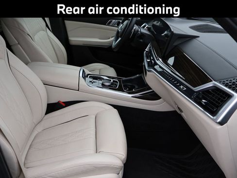 Used 2023 BMW X7 xDrive40i w/ M Sport Package image 12