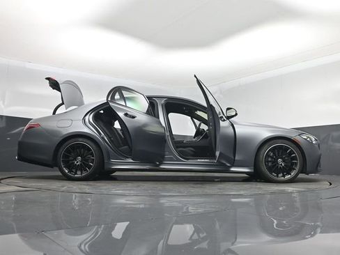 Used 2023 Mercedes-Benz S 580 4MATIC Sedan image 7