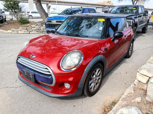 Used 2015 MINI Cooper 2-Door Hardtop image 1