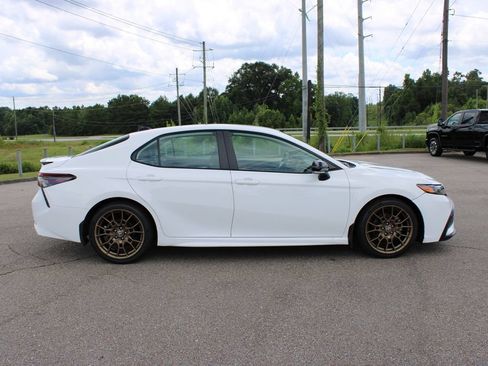 Used 2023 Toyota Camry SE AWD/4WD image 15