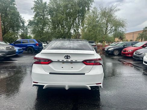 Used 2021 Toyota Camry SE image 7