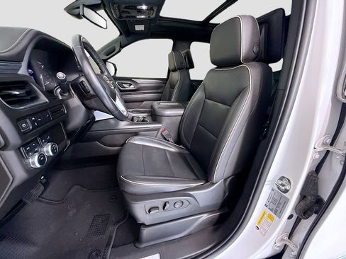 Used 2021 GMC Yukon SLT w/ Rear Media and Nav Package AWD/4WD image 19