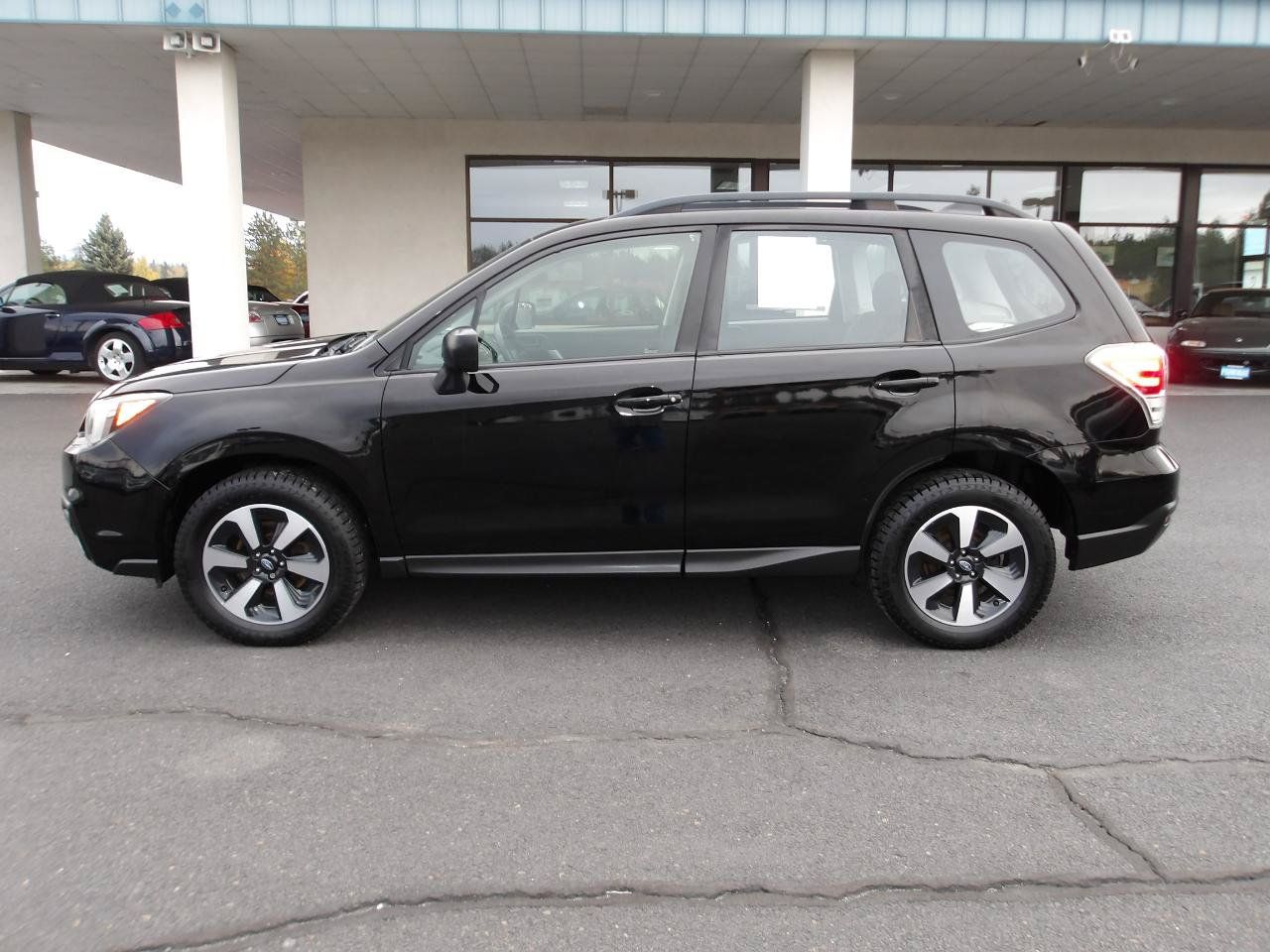 Used 2017 Subaru Forester 2.5i w/ Alloy Wheel Package AWD/4WD image 2