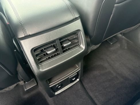 Used 2024 Ford Edge SEL w/ Convenience Package AWD/4WD image 18