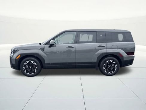 Certified 2025 Hyundai Santa Fe SE image 2