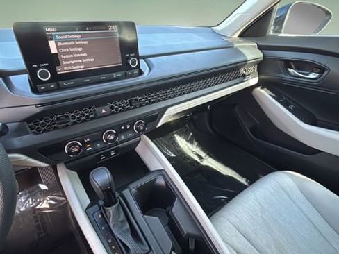 Used 2023 Honda Accord LX image 24