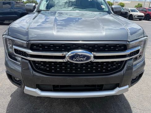 Used 2026 Ford Ranger Lariat w/ FX4 Off-Road Package AWD/4WD image 3