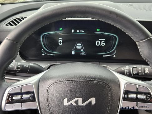 Certified 2024 Kia Telluride S FWD image 29