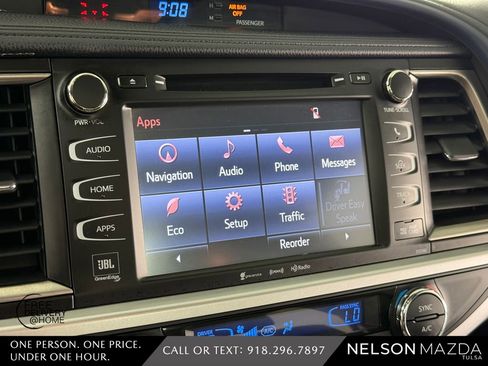 Used 2018 Toyota Highlander Limited Platinum AWD/4WD image 32