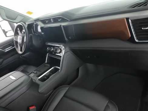 Used 2025 GMC Sierra 2500 Denali w/ Denali Reserve Package image 31
