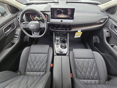 New 2026 Nissan Rogue Platinum image 20