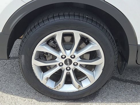 Used 2017 Lincoln MKC Select w/ Select Plus Package FWD image 17