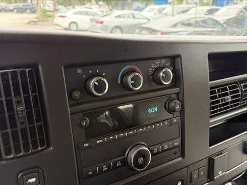Used 2020 Chevrolet Express 3500 LT w/ LT Preferred Equipment Group RWD image 24