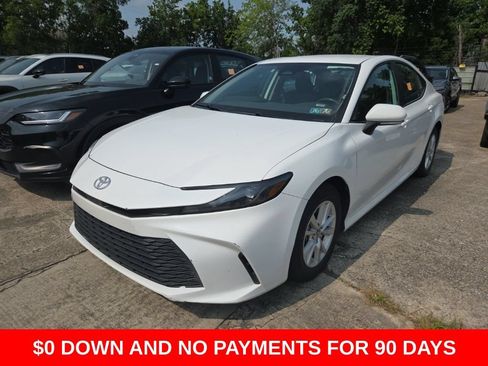 Used 2025 Toyota Camry LE FWD image 1