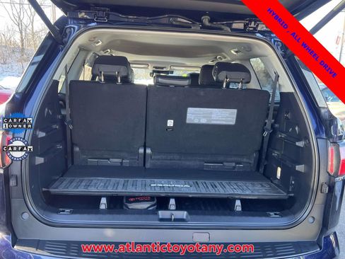 Used 2024 Toyota Sequoia SR5 w/ SR5 Premium Package AWD/4WD image 7