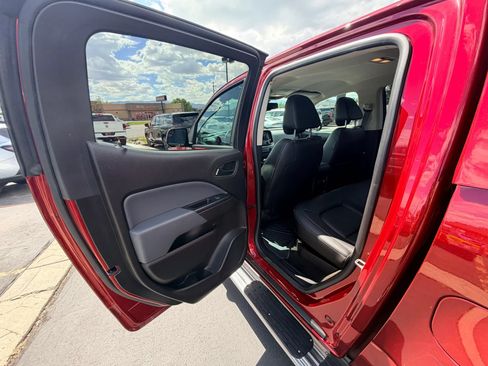 Used 2018 Chevrolet Colorado Z71 AWD/4WD image 17