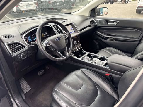 Used 2020 Ford Edge Titanium image 13