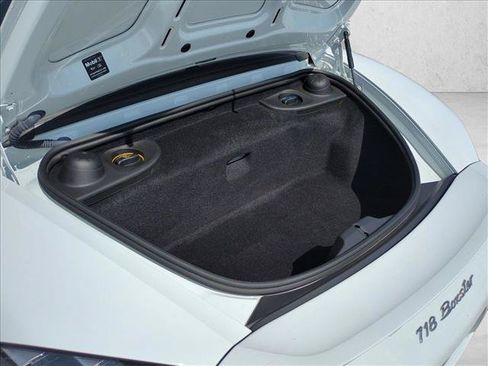 Used 2025 Porsche 718 Boxster RWD image 21