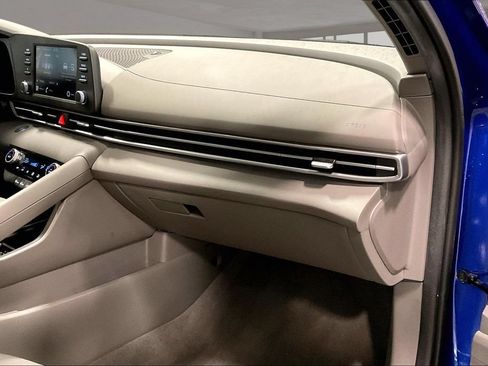 Used 2023 Hyundai Elantra SEL FWD image 26