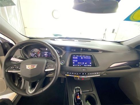 Used 2023 Cadillac XT4 Luxury image 33