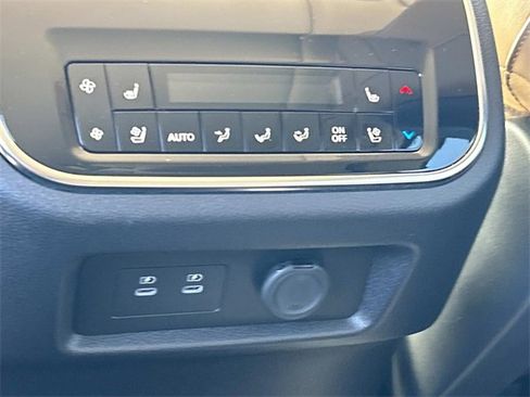 Certified 2025 INFINITI QX80 Sensory image 25