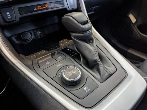 Used 2024 Toyota RAV4 AWD Hybrid image 12