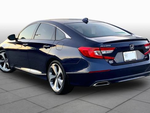 Used 2018 Honda Accord Touring image 12