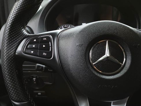 Used 2018 Mercedes-Benz Metris Passenger image 23