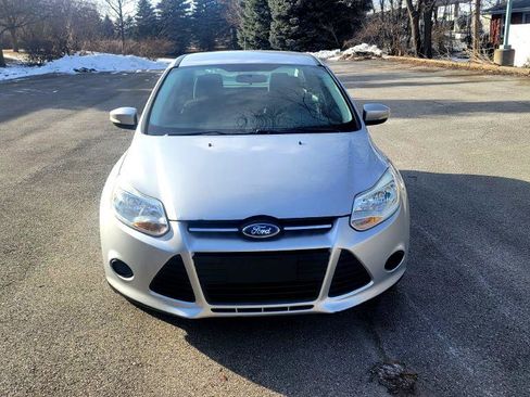 Used 2013 Ford Focus SE w/ SE Winter Pkg image 8