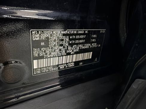 Used 2020 Toyota RAV4 XLE FWD image 32