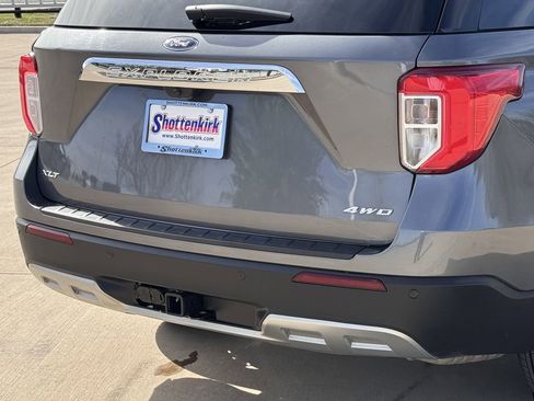 Used 2023 Ford Explorer XLT w/ Equipment Group 202A image 6