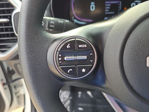 Used 2024 Kia Soul LX w/ Option Group 015 FWD image 28