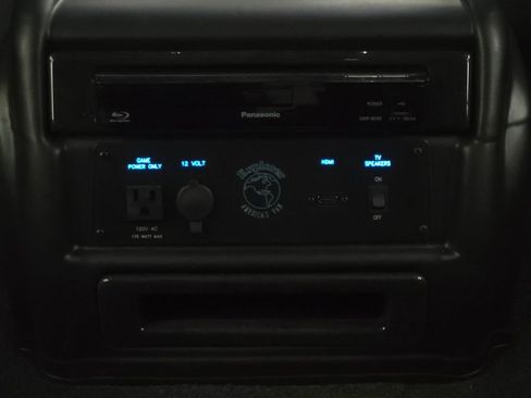 New 2025 GMC Savana 2500 Extended w/ Driver Convenience Package image 7