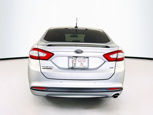 Used 2016 Ford Fusion SE image 8