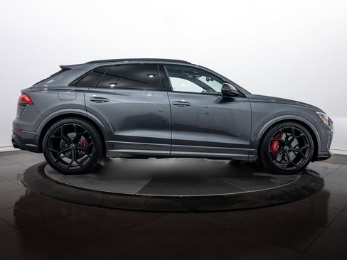 Used 2025 Audi RS Q8 performance image 3