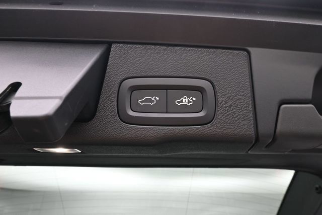 New 2026 Volvo XC60 B5 Ultra w/ Protection Package Premier AWD/4WD image 33