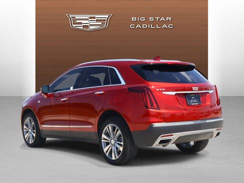 Used 2025 Cadillac XT5 Premium Luxury FWD image 3