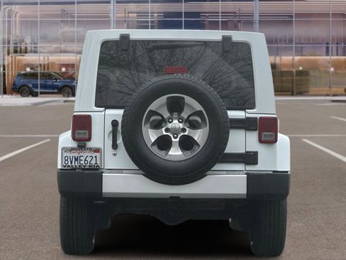 Used 2017 Jeep Wrangler Unlimited Sahara w/ Connectivity Group image 5