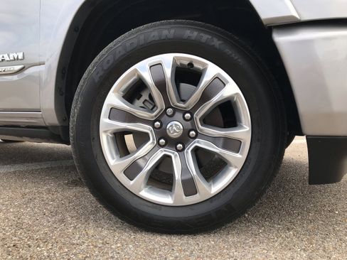 Used 2024 RAM 1500 Limited image 8