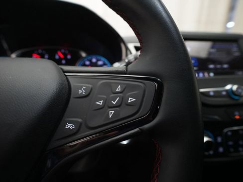 Used 2023 Chevrolet Equinox RS image 19