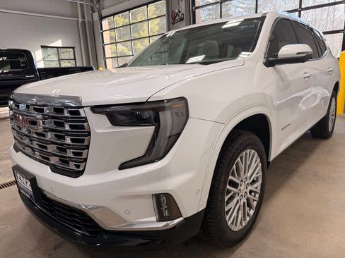 Used 2025 GMC Acadia Denali w/ Super Cruise Package image 4