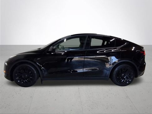Used 2024 Tesla Model Y Long Range AWD/4WD image 10