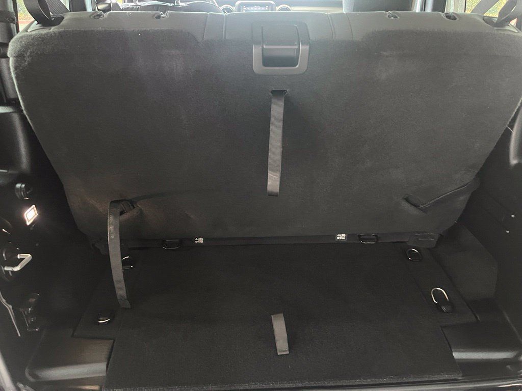 Used 2018 Jeep Wrangler Sport AWD/4WD image 11