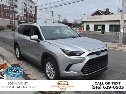 Used 2025 Toyota Grand Highlander XLE image 4