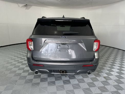 Used 2021 Ford Explorer XLT w/ Equipment Group 202A RWD image 7